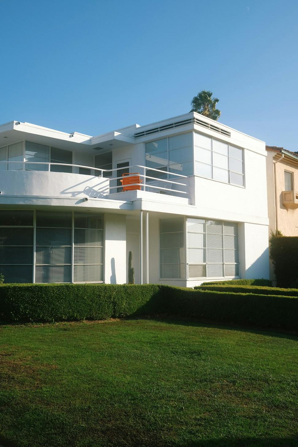 Seawall Modern